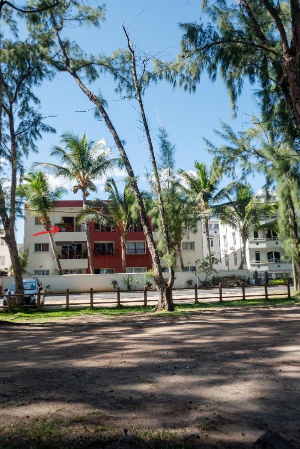 Blue Coral Beachfront Penthouse Flic en Flac Экстерьер фото